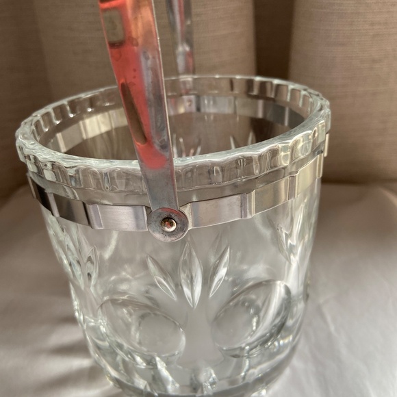 Beautiful Ornate Glass Ice Bucket with Handle EXC - Picture 7 of 7